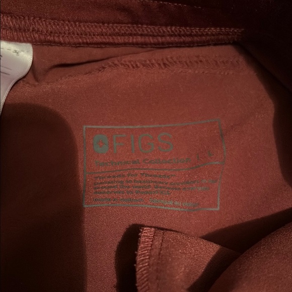 Figs Pink Relaxed Fit scrub set - Picture 3 of 5